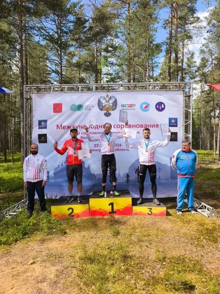 Валерий Глухов - завоевал серебряную медаль 🥈 на международных соревнованиях по спортивному ориентированию на велосипедах!